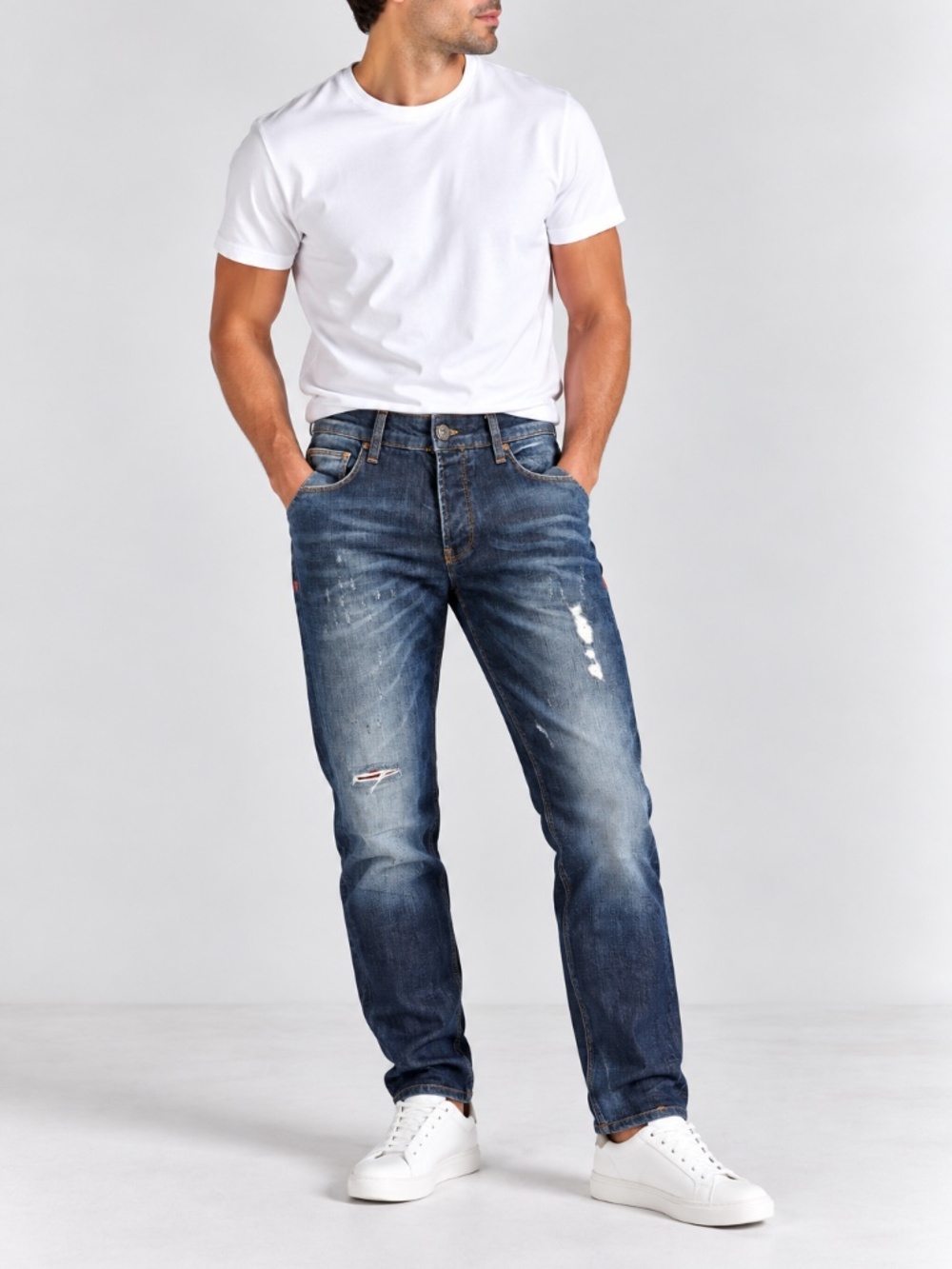 Armani Jeans Men’s Distressed Blue Jeans Size 33